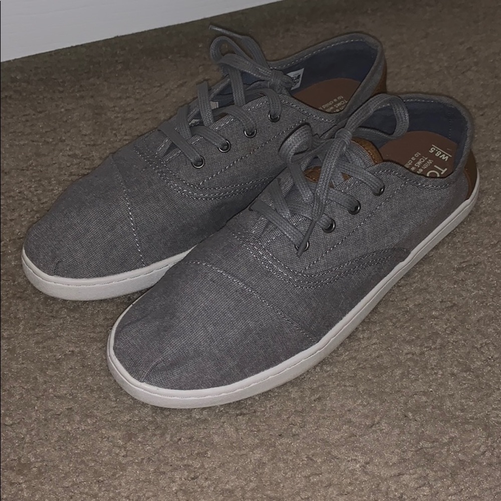 Toms Women’s shoes size 8.5